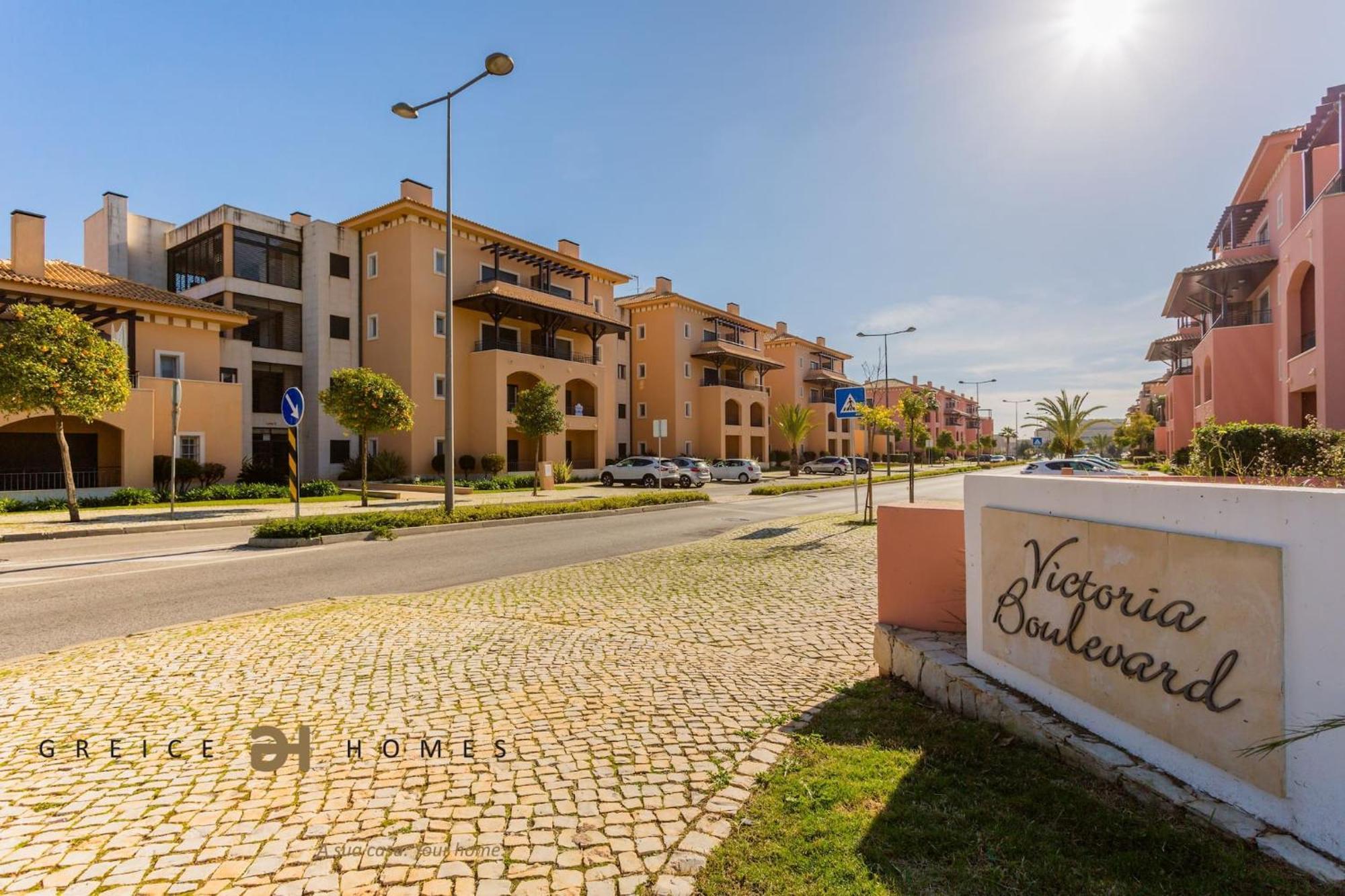 Greice Homes- Luxury Town House In Vilamoura Quarteira Exterior photo